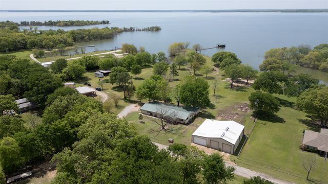 950 Little Oaks Drive, East Tawakoni, TX 75472