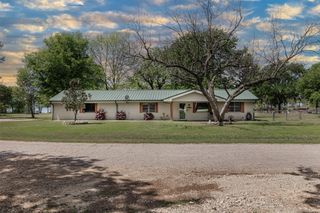 950 Little Oaks Drive, East Tawakoni, TX 75472