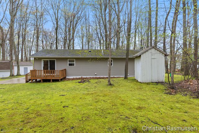 14218 W Church Road, Howard City, MI 49329
