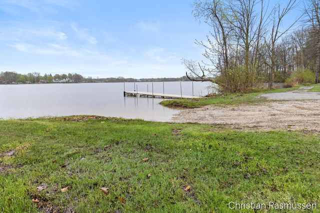 14218 W Church Road, Howard City, MI 49329
