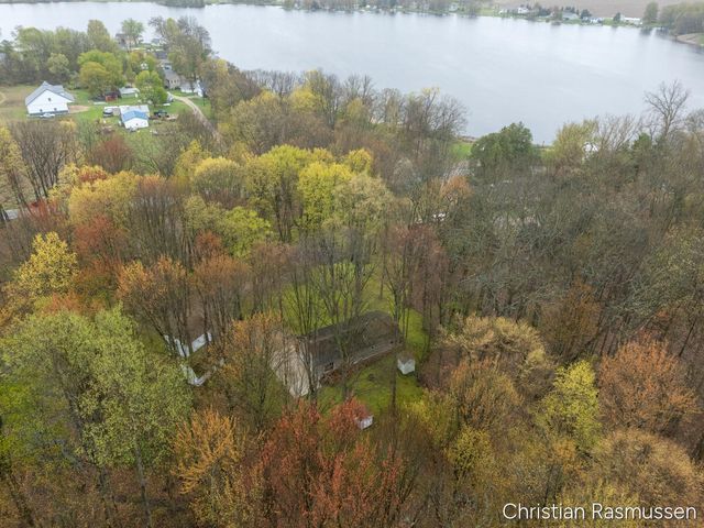 14218 W Church Road, Howard City, MI 49329