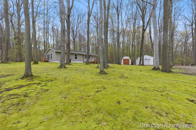 14218 W Church Road, Howard City, MI 49329