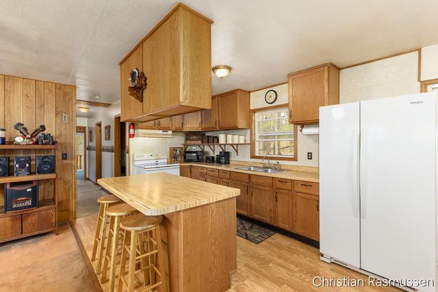 14218 W Church Road, Howard City, MI 49329