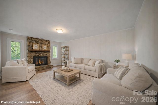 70 Melton Road, Candler, NC 28715
