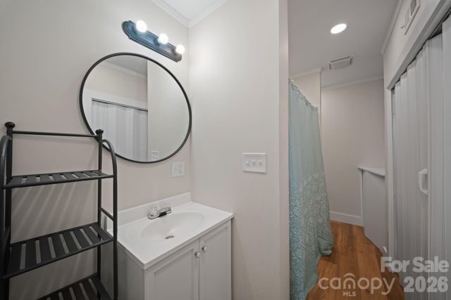 70 Melton Road, Candler, NC 28715