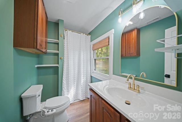 70 Melton Road, Candler, NC 28715