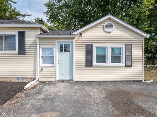 5745 S County Road 150 E, Clayton, IN 46118