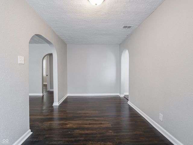 5745 S County Road 150 E, Clayton, IN 46118