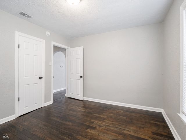 5745 S County Road 150 E, Clayton, IN 46118