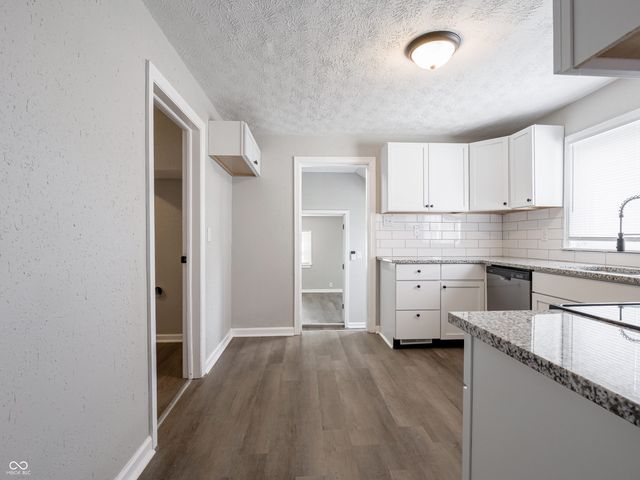 5745 S County Road 150 E, Clayton, IN 46118