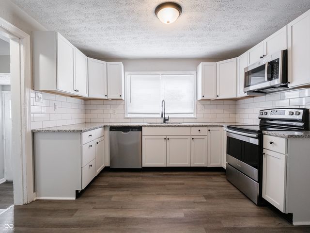 5745 S County Road 150 E, Clayton, IN 46118