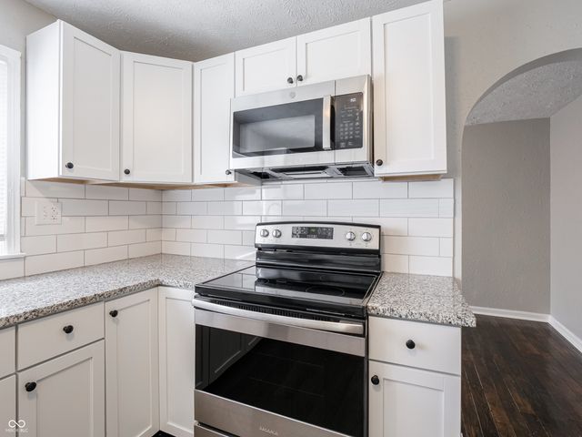 5745 S County Road 150 E, Clayton, IN 46118