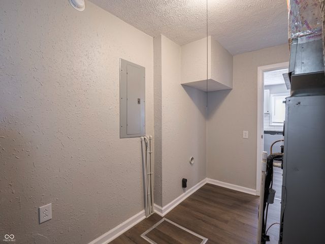 5745 S County Road 150 E, Clayton, IN 46118