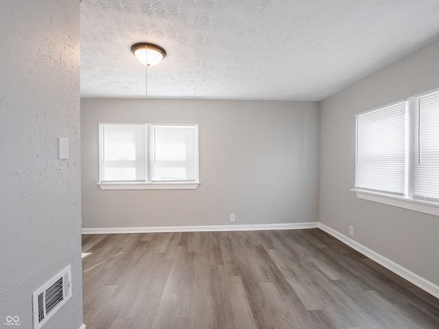 5745 S County Road 150 E, Clayton, IN 46118