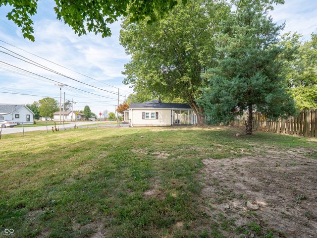 5745 S County Road 150 E, Clayton, IN 46118
