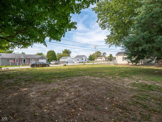 5745 S County Road 150 E, Clayton, IN 46118