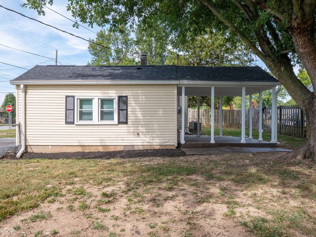 5745 S County Road 150 E, Clayton, IN 46118