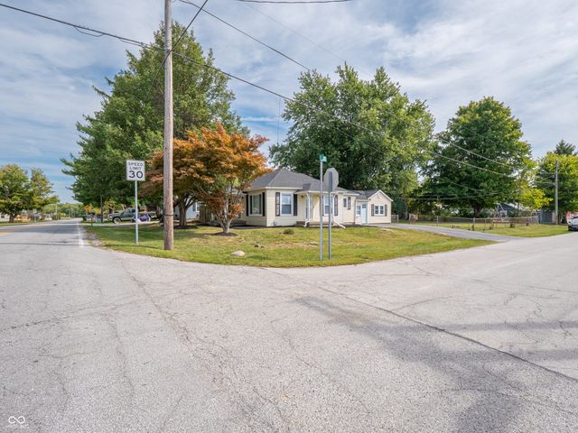 5745 S County Road 150 E, Clayton, IN 46118