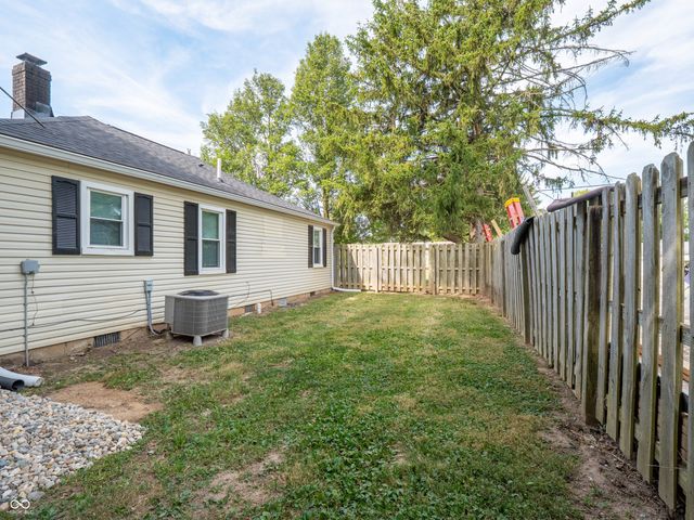 5745 S County Road 150 E, Clayton, IN 46118