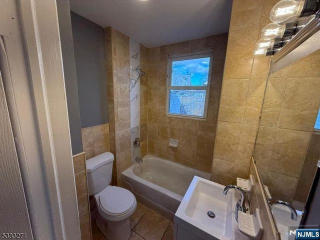 20 Montrose Terrace, Irvington, NJ 07111