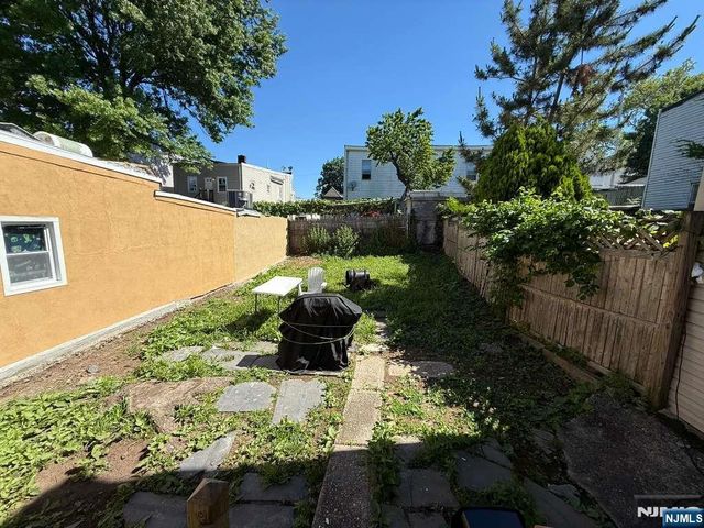 20 Montrose Terrace, Irvington, NJ 07111