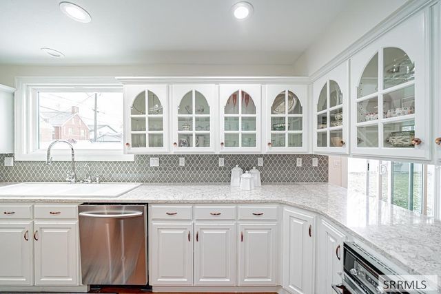 999 S Lee Avenue, Idaho Falls, ID 83404