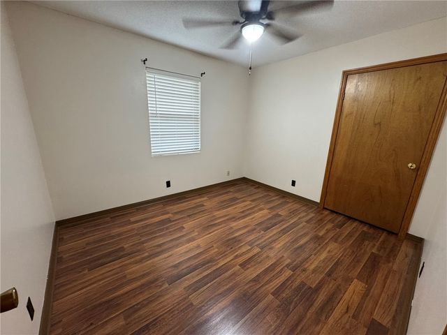 521 E J Street, Russellville, AR 72801