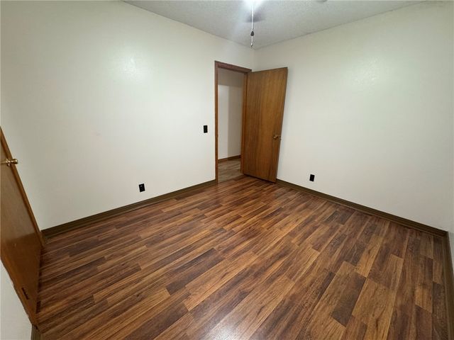 521 E J Street, Russellville, AR 72801