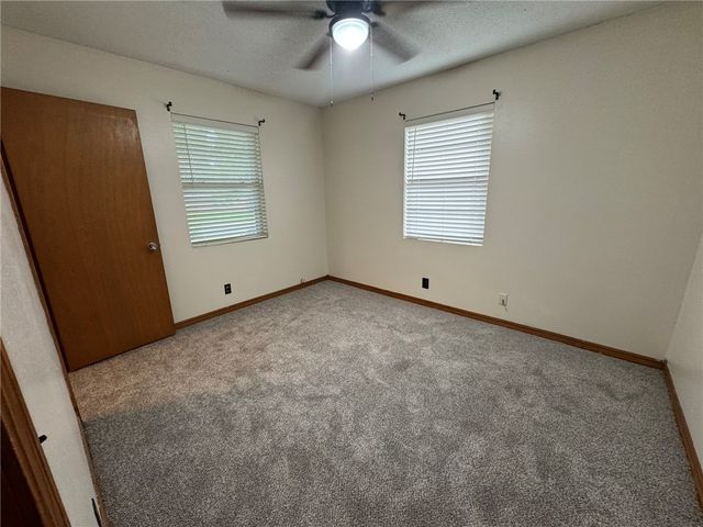 521 E J Street, Russellville, AR 72801