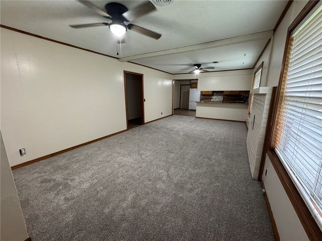 521 E J Street, Russellville, AR 72801