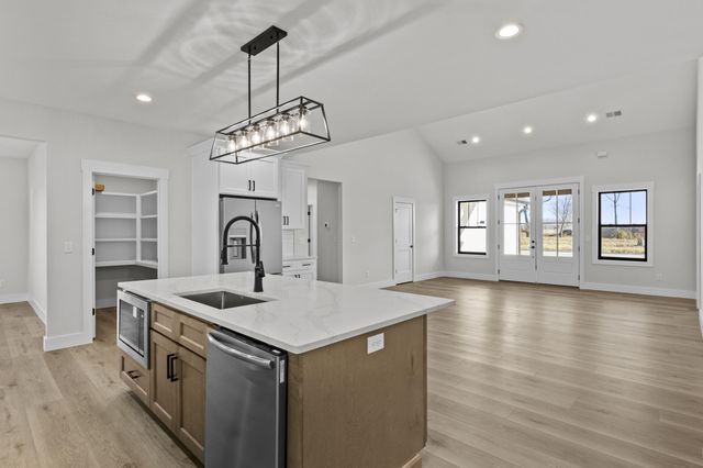 221 Madison Avenue, Nicholasville, KY 40356