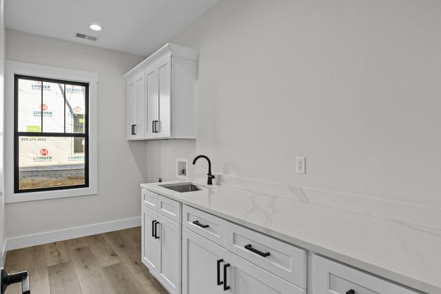 221 Madison Avenue, Nicholasville, KY 40356