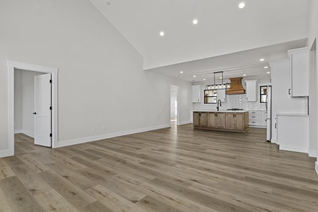 221 Madison Avenue, Nicholasville, KY 40356