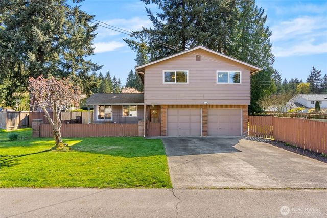 6801 Husky Way SE, Lacey, WA 98503