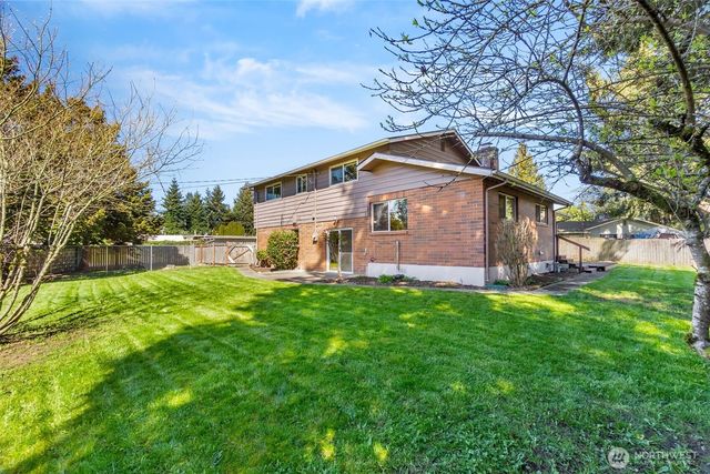 6801 Husky Way SE, Lacey, WA 98503