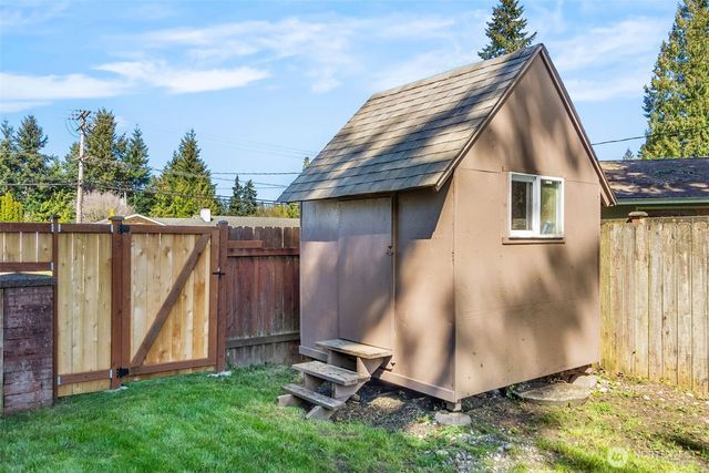 6801 Husky Way SE, Lacey, WA 98503