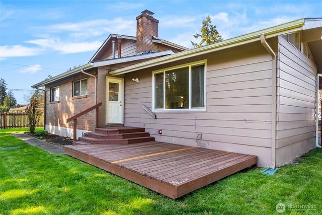 6801 Husky Way SE, Lacey, WA 98503