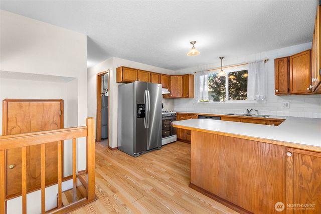 6801 Husky Way SE, Lacey, WA 98503