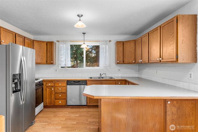 6801 Husky Way SE, Lacey, WA 98503