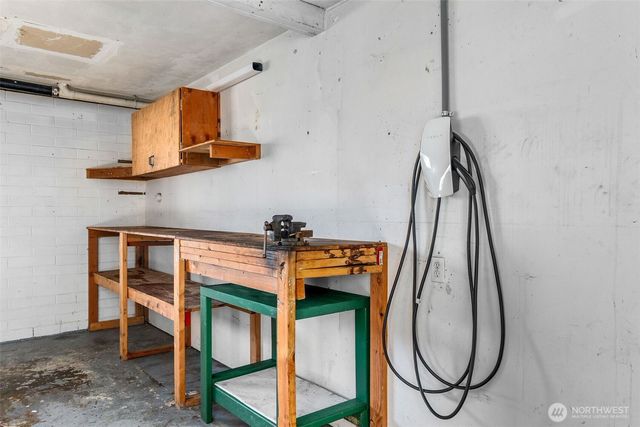 6801 Husky Way SE, Lacey, WA 98503