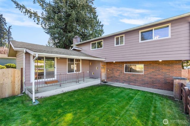 6801 Husky Way SE, Lacey, WA 98503