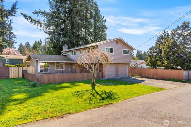 6801 Husky Way SE, Lacey, WA 98503