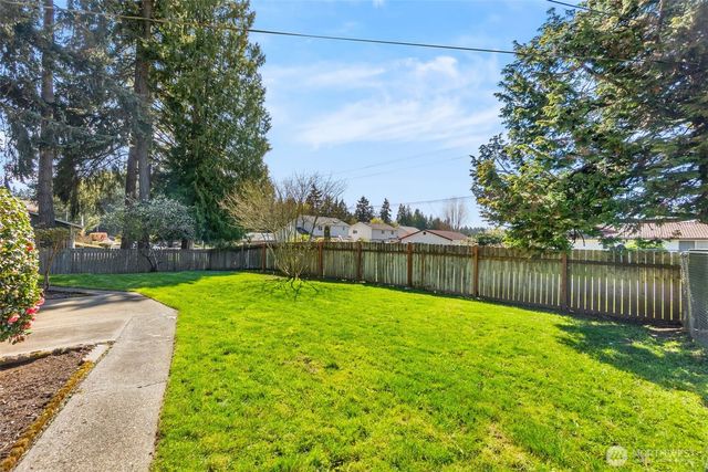 6801 Husky Way SE, Lacey, WA 98503