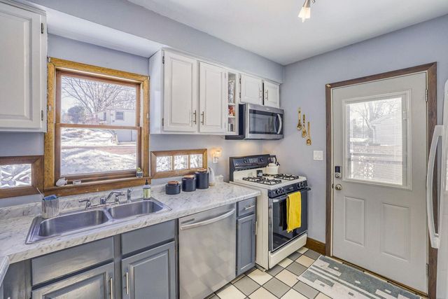 2506 Meridian Drive, Golden Valley, MN 55422