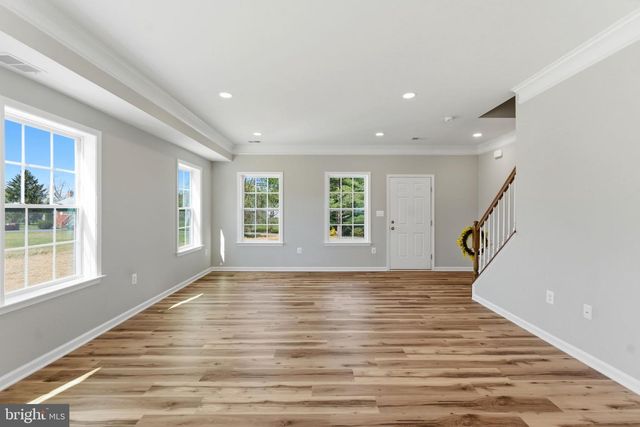 152 GENERAL LEE AVE, Inwood, WV 25428