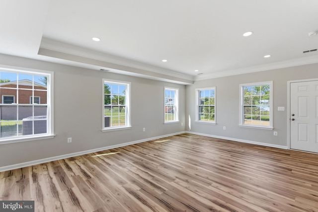 152 GENERAL LEE AVE, Inwood, WV 25428