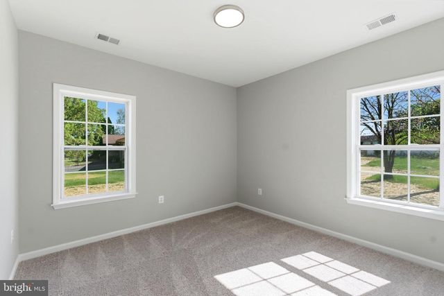 152 GENERAL LEE AVE, Inwood, WV 25428