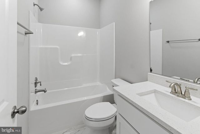 152 GENERAL LEE AVE, Inwood, WV 25428