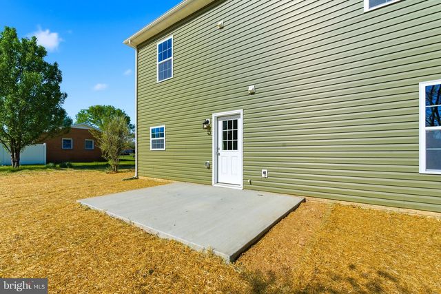 152 GENERAL LEE AVE, Inwood, WV 25428