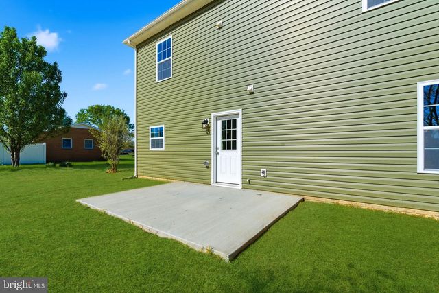 152 GENERAL LEE AVE, Inwood, WV 25428